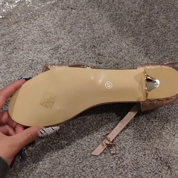 Elegant Glitter Strap Heels - Picture 4 of 4